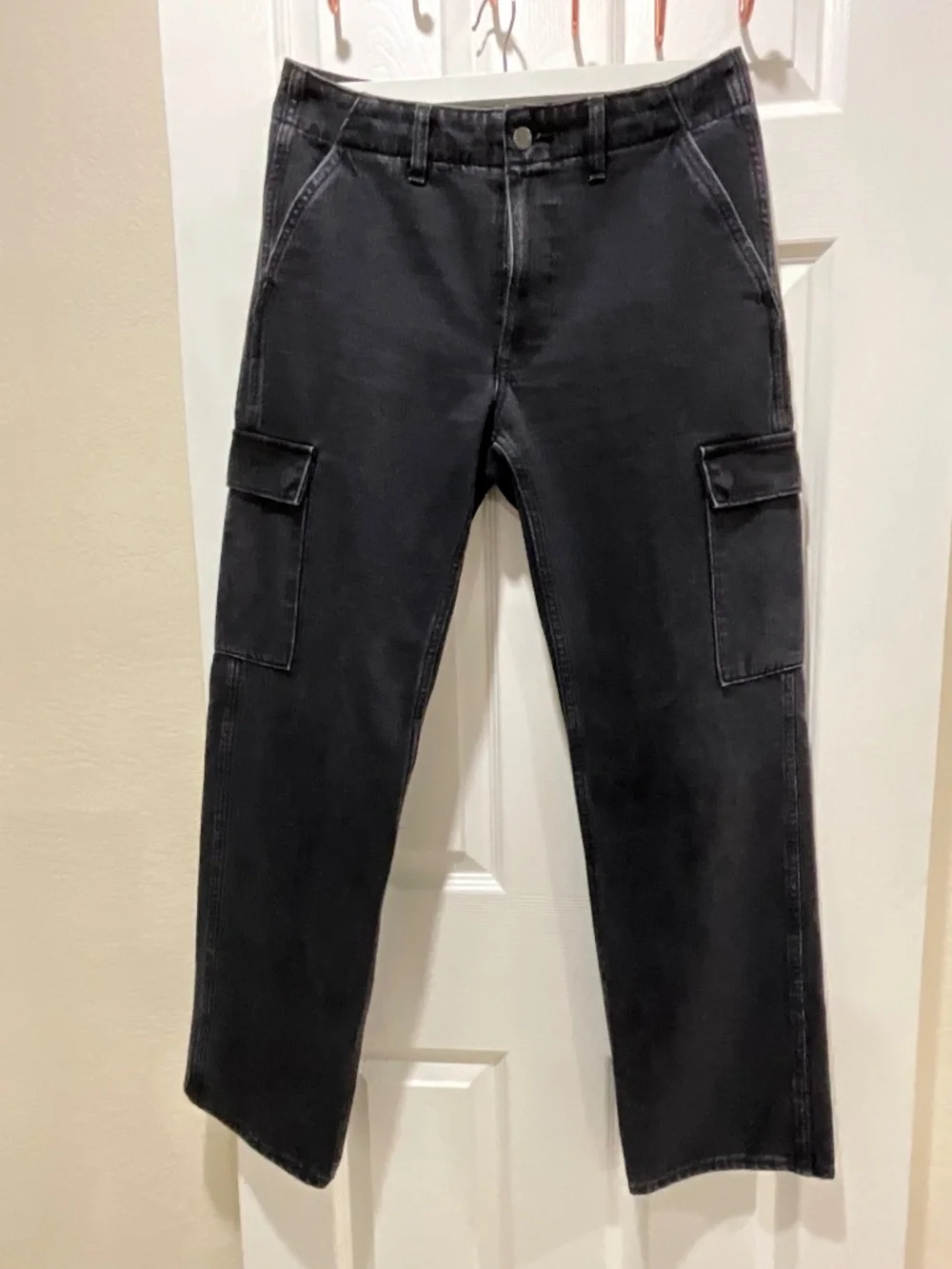 Aritzia Denim Forum “The ’90s Edie Lo-Rise Cargo” Size 27 - Picture 3 of 16